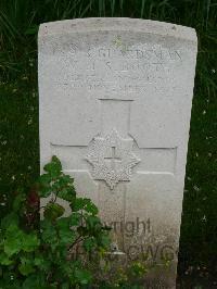 Etaples Military Cemetery - Booth, William Henry Sydney