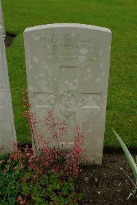 Etaples Military Cemetery - Bothwell, W