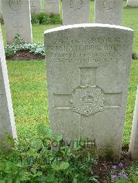 Etaples Military Cemetery - Botterill, Frank Arthur