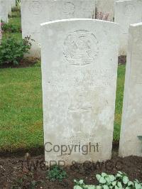 Etaples Military Cemetery - Bourne, John Thomas