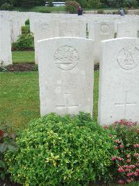 Etaples Military Cemetery - Bowdler, G