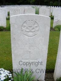 Etaples Military Cemetery - Bowen, Granville