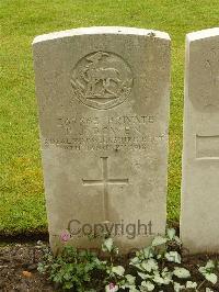 Etaples Military Cemetery - Bowen, Percy James