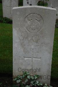 Etaples Military Cemetery - Boyce, P