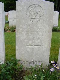 Etaples Military Cemetery - Boyd, W