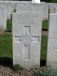 Etaples Military Cemetery - Boyle, David Whitson