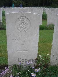 Etaples Military Cemetery - Boylin, G