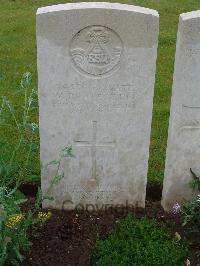 Etaples Military Cemetery - Bracegirdle, W