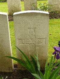 Etaples Military Cemetery - Bracewell, John Benson