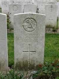 Etaples Military Cemetery - Bradford, Charles Ernest