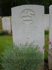 Etaples Military Cemetery - Bradshaw, Alfred