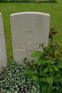 Etaples Military Cemetery - Brady, J