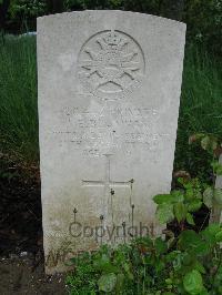 Etaples Military Cemetery - Bramham, Joseph Ernest