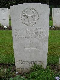 Etaples Military Cemetery - Bremner, Alexander James