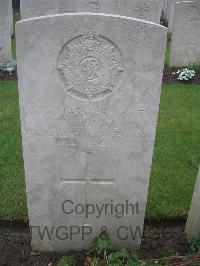 Etaples Military Cemetery - Briggs, William