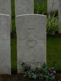 Etaples Military Cemetery - Brighting, Lewis Charles