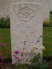 Etaples Military Cemetery - Brighton, G