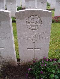 Etaples Military Cemetery - Brindley, A