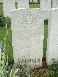 Etaples Military Cemetery - Brindley, Charles William