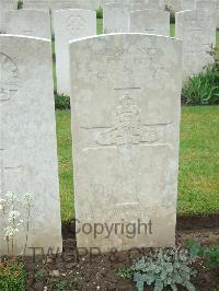 Etaples Military Cemetery - Britton, John Henry