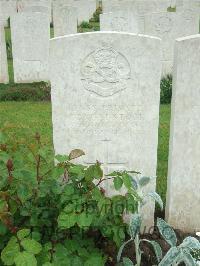 Etaples Military Cemetery - Broadstock, Amos