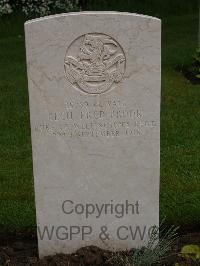 Etaples Military Cemetery - Brook, Cecil Fred