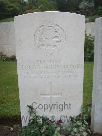 Etaples Military Cemetery - Brooks, George Harry