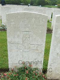 Etaples Military Cemetery - Brooks, J