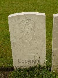 Etaples Military Cemetery - Brooks, Reginald Francis