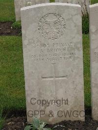 Etaples Military Cemetery - Brown, A