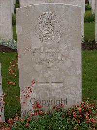 Etaples Military Cemetery - Brown, E G