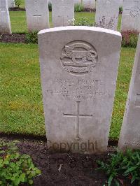 Etaples Military Cemetery - Brown, G