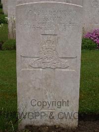 Etaples Military Cemetery - Brown, John