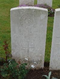 Etaples Military Cemetery - Brown, John