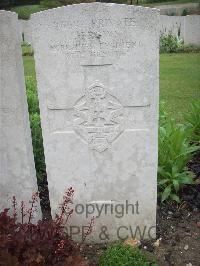 Etaples Military Cemetery - Brown, James