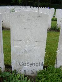 Etaples Military Cemetery - Brown, J