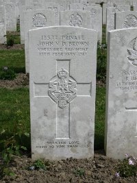 Etaples Military Cemetery - Brown, John Valentine De Lacy