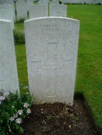 Etaples Military Cemetery - Brown, Levi