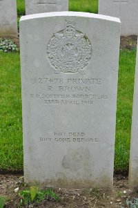 Etaples Military Cemetery - Brown, Robert