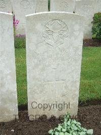 Etaples Military Cemetery - Brown, Robert Wilson