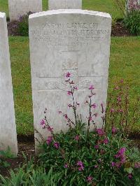 Etaples Military Cemetery - Brown, William Patrick