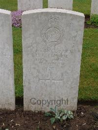 Etaples Military Cemetery - Browne, C