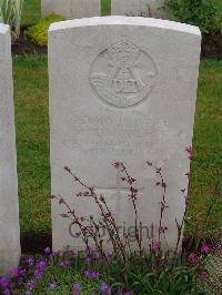 Etaples Military Cemetery - Brownlee, George