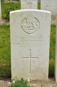 Etaples Military Cemetery - Brownlow, William