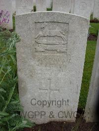 Etaples Military Cemetery - Bruce, J