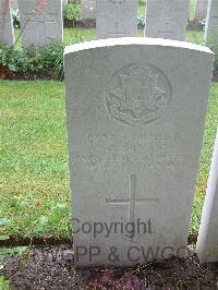 Etaples Military Cemetery - Bryan, G