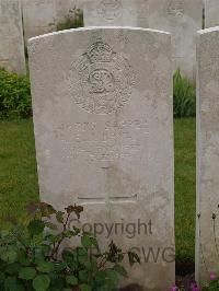 Etaples Military Cemetery - Bryant, A E J