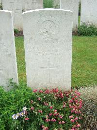 Etaples Military Cemetery - Buchan, Richard