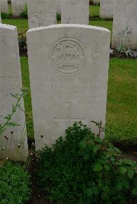 Etaples Military Cemetery - Buckfield, W H