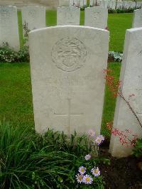 Etaples Military Cemetery - Budden, F W